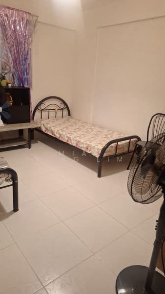 123 Hougang Avenue 1, 123 Hougang Avenue 1, Room Rental, 100 sqft, HDB Flat For Rent, by Miaw Yong Lim, 500177618 - Bedroom - PropertyGuru.com.sg