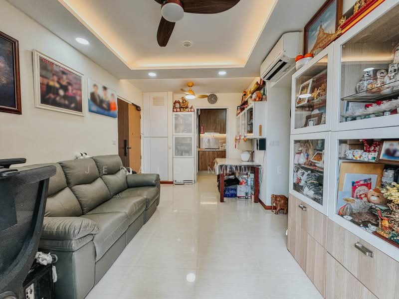 37 Margaret Drive, 37 Margaret Drive, 2 Bedrooms, 700 sqft, HDB Flat For Sale, by Jeraldine Yeo, 500177623 - Living Room - PropertyGuru.com.sg