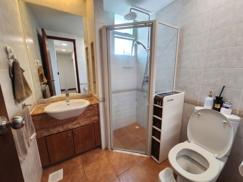 The Clearwater, 8 Bedok Reservoir View, 3 Bedrooms, 1,389 sqft, Condominium For Sale, by Alicia Yang, 500177641 - Bathroom - PropertyGuru.com.sg