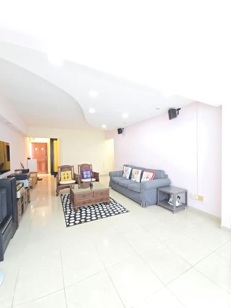 325 Jurong East Street 31, 325 Jurong East Street 31, 3 Bedrooms, 1,517 sqft, HDB Flat For Sale, by Liew Wenzheng, 500177646 - Living Room - PropertyGuru.com.sg