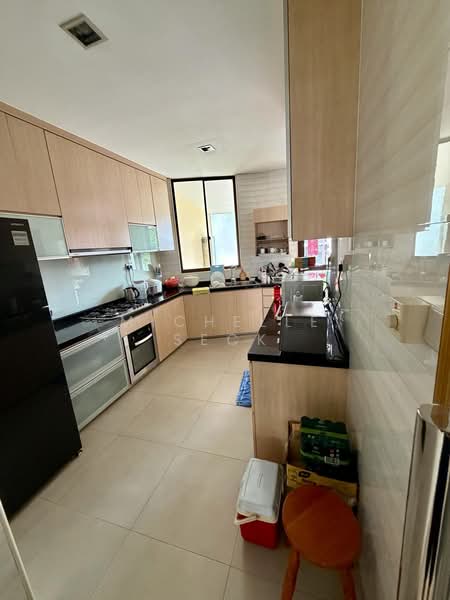 Phillips Avenue, Phillips Avenue, 6 Bedrooms, 4,329 sqft, Semi-Detached House For Sale, by Michelle Seck, 500177656 - Kitchen - PropertyGuru.com.sg