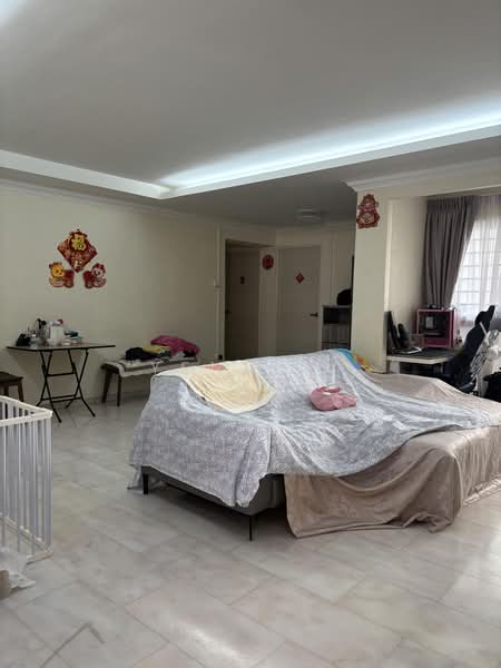 262D Compassvale Street, 262D Compassvale Street, 3 Bedrooms, 1,184 sqft, HDB Flat For Sale, by Yenn Ni, 500177657 - Living Room - PropertyGuru.com.sg