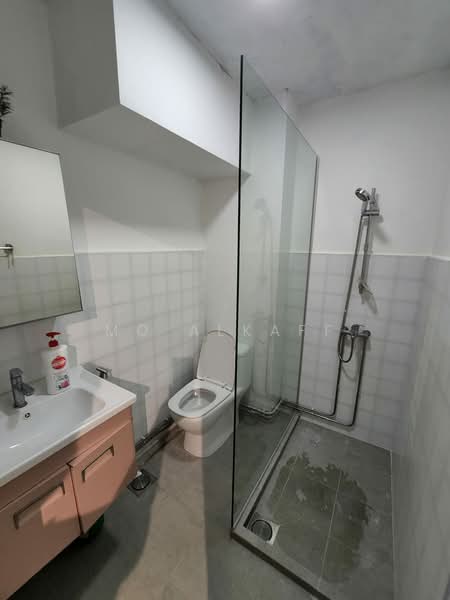 450 Pasir Ris Drive 6, 450 Pasir Ris Drive 6, 3 Bedrooms, 1,100 sqft, HDB Flat For Rent, by Mo Alkaff, 500177666 - Bathroom - PropertyGuru.com.sg