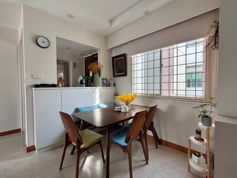 Gardenvista, 960 Dunearn Road, 3 Bedrooms, 1,130 sqft, Condominium For Sale, by Andrew Yong, 500177669 - Dining Room - PropertyGuru.com.sg