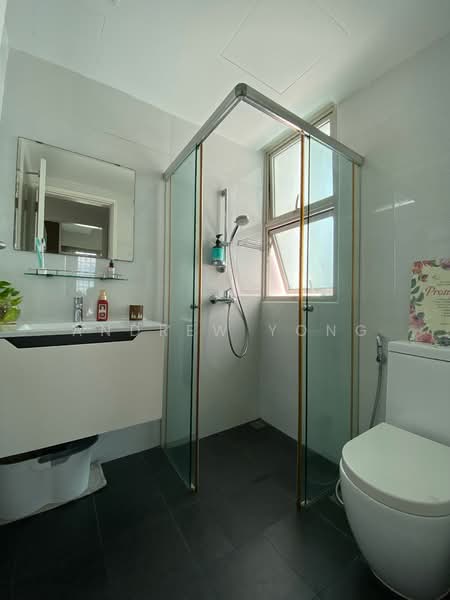 Gardenvista, 960 Dunearn Road, 3 Bedrooms, 1,130 sqft, Condominium For Sale, by Andrew Yong, 500177669 - Bathroom - PropertyGuru.com.sg