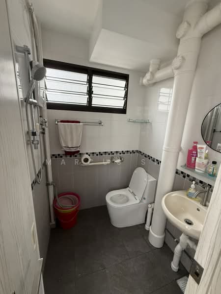 737 Yishun Street 72, 737 Yishun Street 72, Room Rental, 250 sqft, HDB Flat For Rent, by Marcus Sia, 500177670 - Bathroom - PropertyGuru.com.sg