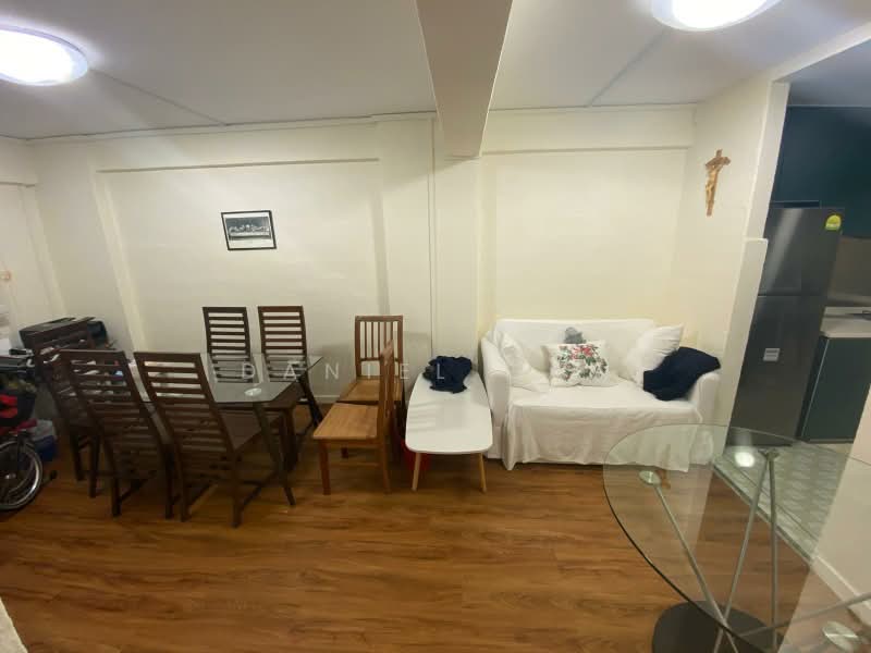 4 Marine Terrace, 4 Marine Terrace, 3 Bedrooms, 700 sqft, HDB Flat For Rent, by Daniel Gay, 500177672 - Living & Dining areas - PropertyGuru.com.sg