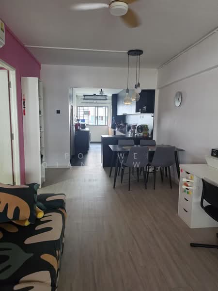 205 Bukit Batok Street 21, 205 Bukit Batok Street 21, Room Rental, 120 sqft, HDB Flat For Rent, by Poh Wei Qiang (Warren), 500177677 - Living Room - PropertyGuru.com.sg