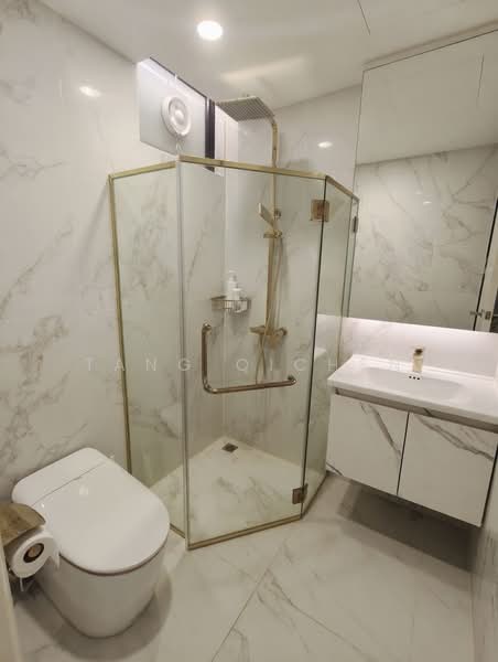 The Sterling, 1001 Bukit Timah Road, 2 Bedrooms, 1,001 sqft, Condominium For Rent, by Tang Qichen, 500177680 - Bathroom - PropertyGuru.com.sg