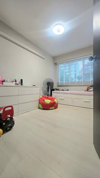 889C Woodlands Drive 50, 889C Woodlands Drive 50, 3 Bedrooms, 1,001 sqft, HDB Flat For Sale, by Patrick Chee, 500177681 - Bedroom - PropertyGuru.com.sg
