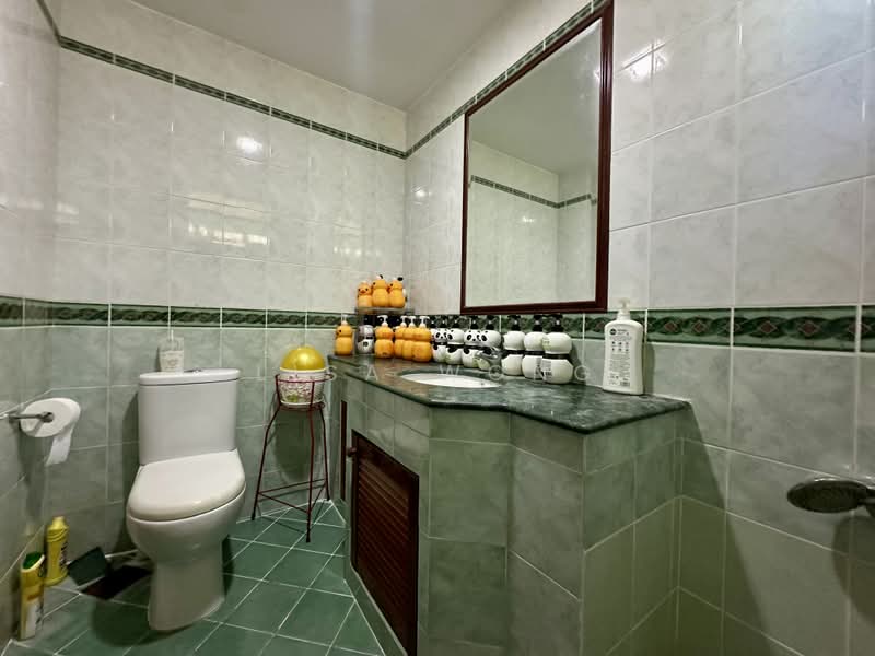 Yew Mei Green, 50 Choa Chu Kang North 6, 3 Bedrooms, 1,130 sqft, Condominium For Sale, by Lisa Wong, 500177721 - Bathroom - PropertyGuru.com.sg