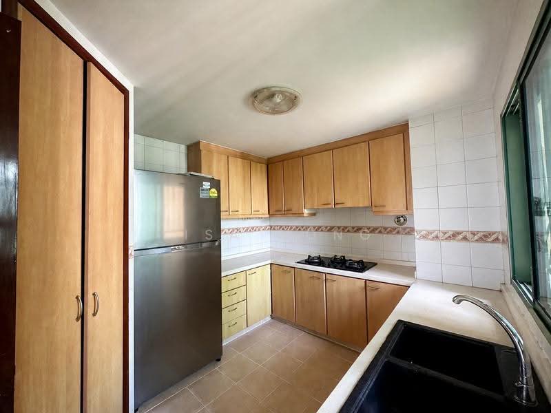Yew Mei Green, 50 Choa Chu Kang North 6, Dairy Farm / Bukit Panjang / Choa Chu Kang, 3 Bedrooms, 1,130 sqft, Condominium For Sale, by Lisa Wong, 500177721 - Kitchen - PropertyGuru.com.sg