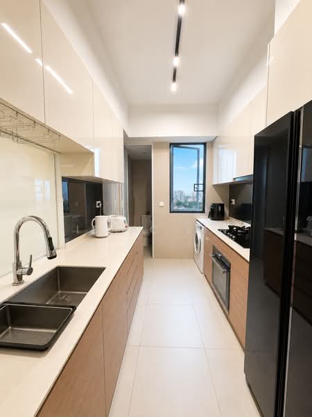 Stirling Residences, 25 Stirling Road, 3 Bedrooms, 1,055 sqft, Condominium For Sale, by Isaac Lin, 500177723 - Kitchen - PropertyGuru.com.sg
