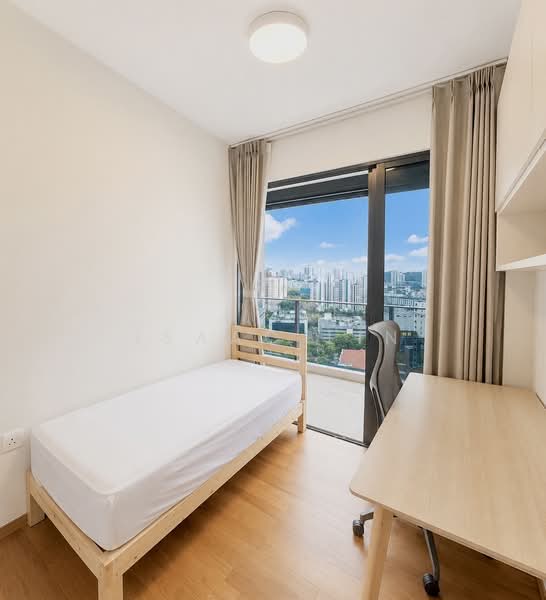 Stirling Residences, 25 Stirling Road, 3 Bedrooms, 1,055 sqft, Condominium For Sale, by Isaac Lin, 500177723 - Bedroom - PropertyGuru.com.sg