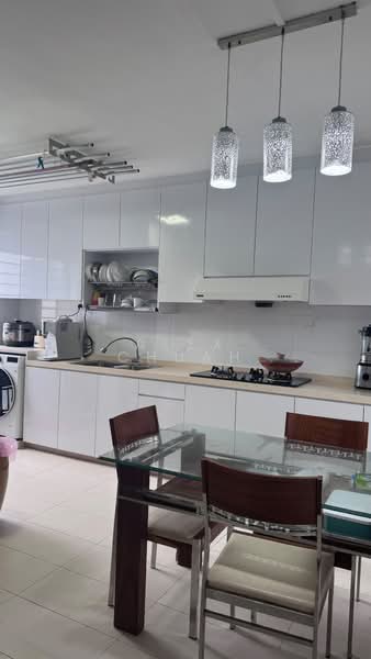 839 Woodlands Street 82, 839 Woodlands Street 82, 3 Bedrooms, 1,130 sqft, HDB Flat For Sale, by Alex Chuah, 500177737 - Kitchen - PropertyGuru.com.sg
