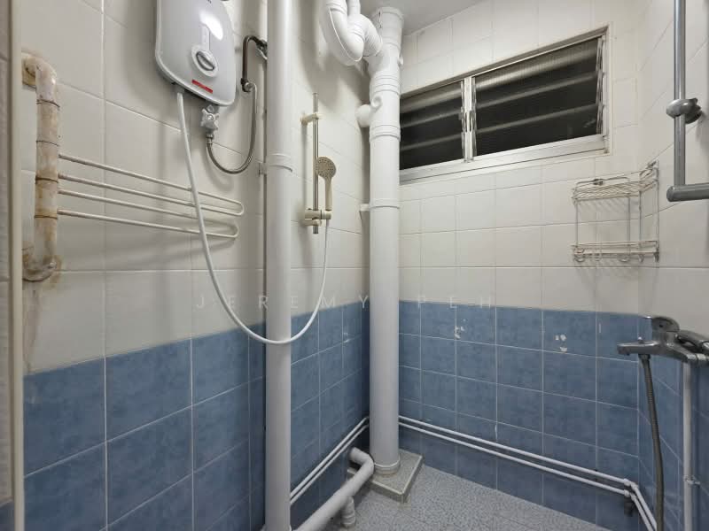5 Lorong Lew Lian, 5 Lorong Lew Lian, 2 Bedrooms, 689 sqft, HDB Flat For Sale, by Jeremy Peh, 500177757 - Bathroom - PropertyGuru.com.sg