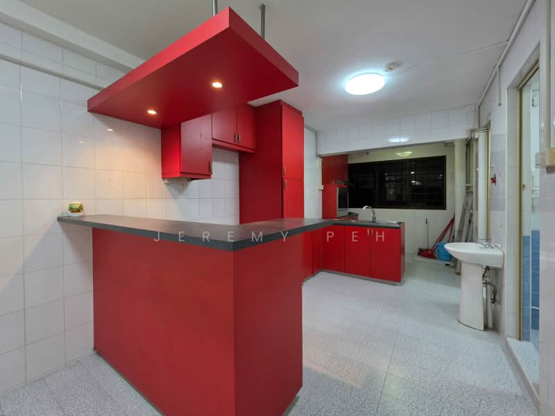 5 Lorong Lew Lian, 5 Lorong Lew Lian, 2 Bedrooms, 689 sqft, HDB Flat For Sale, by Jeremy Peh, 500177757 - Kitchen - PropertyGuru.com.sg