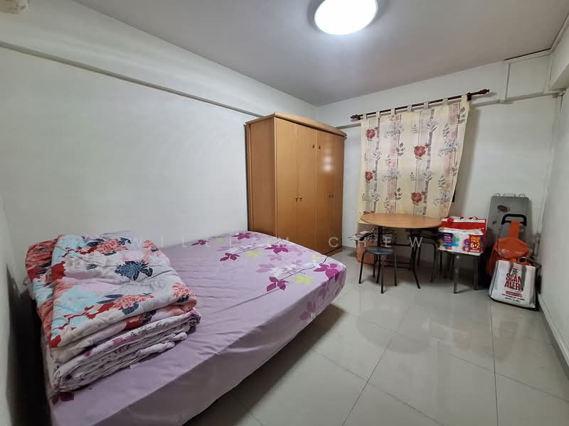 180 Ang Mo Kio Avenue 5, 180 Ang Mo Kio Avenue 5, 2 Bedrooms, 732 sqft, HDB Flat For Sale, by William Chew, 500177760 - Bedroom - PropertyGuru.com.sg