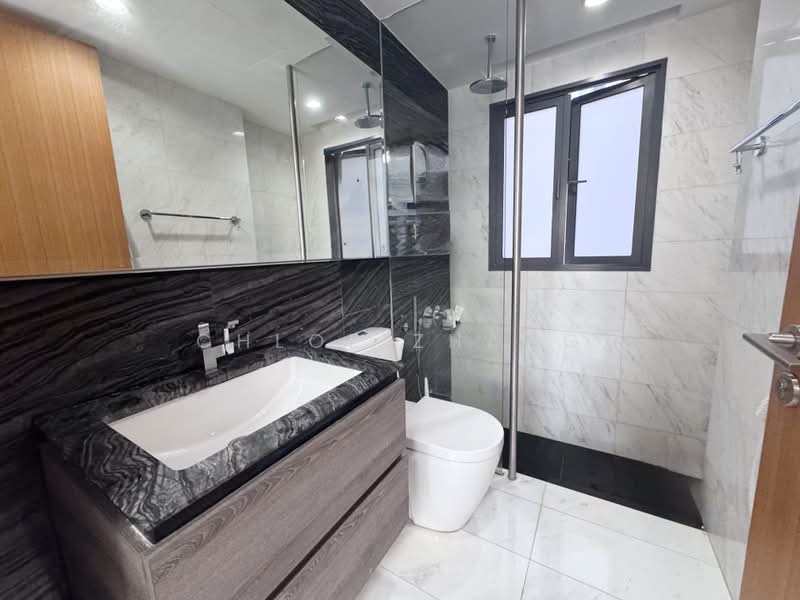Waterfront Isle, 738 Bedok Reservoir Road, 2 Bedrooms, 915 sqft, Condominium For Rent, by Chloe Zhang, 500177764 - Bathroom - PropertyGuru.com.sg