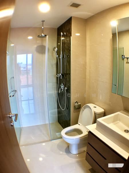 Kensington Square, 2 Jalan Lokam, 2 Bedrooms, 614 sqft, Apartment For Sale, by Zane Chew, 500177776 - Bathroom - PropertyGuru.com.sg