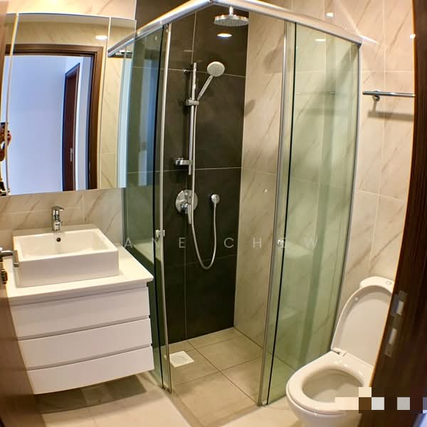 Kensington Square, 2 Jalan Lokam, 2 Bedrooms, 614 sqft, Apartment For Sale, by Zane Chew, 500177776 - Bathroom - PropertyGuru.com.sg