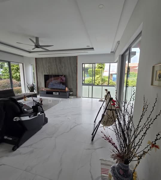 Serangoon Garden Estate, Bloxhome Drive, 7 Bedrooms, 13,000 sqft, Bungalow House For Sale, by Dan Lim, 500177778 - Living Room - PropertyGuru.com.sg