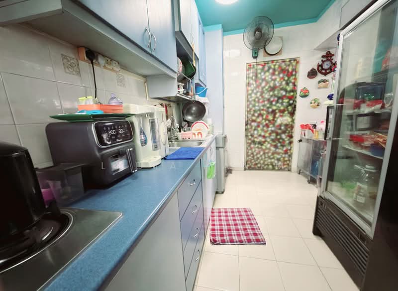 456 Clementi Avenue 3, 456 Clementi Avenue 3, 3 Bedrooms, 968 sqft, HDB Flat For Sale, by Lydia Hanim, 500177783 - Kitchen - PropertyGuru.com.sg
