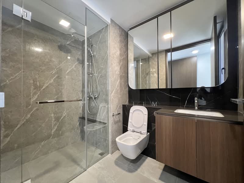 The Watergardens at Canberra, 33 Canberra Drive, 3 Bedrooms, 958 sqft, Condominium For Sale, by Nate Lim, 500177784 - Bathroom - PropertyGuru.com.sg