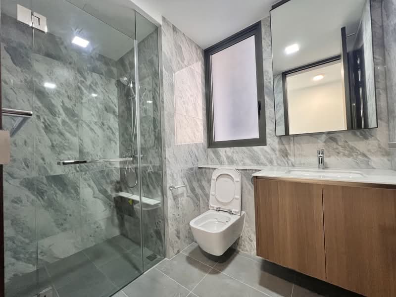 The Watergardens at Canberra, 33 Canberra Drive, 3 Bedrooms, 958 sqft, Condominium For Sale, by Nate Lim, 500177784 - Bathroom - PropertyGuru.com.sg