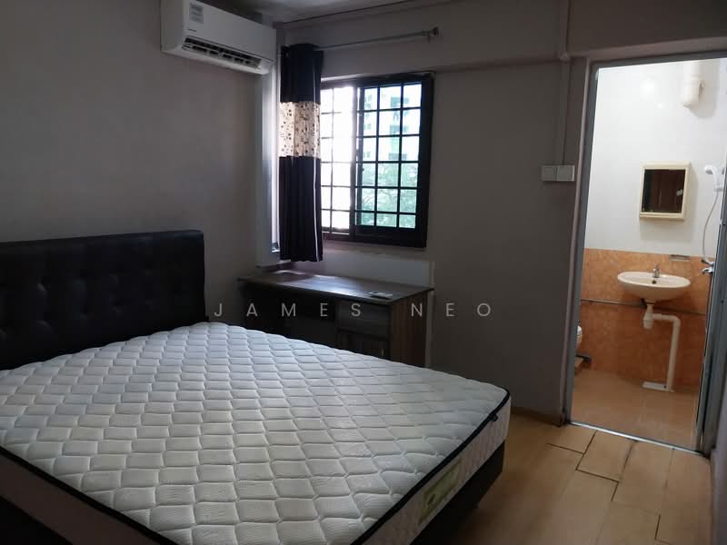 243 Jurong East Street 24, 243 Jurong East Street 24, 2 Bedrooms, 646 sqft, HDB Flat For Sale, by James Neo, 500177797 - Bedroom - PropertyGuru.com.sg