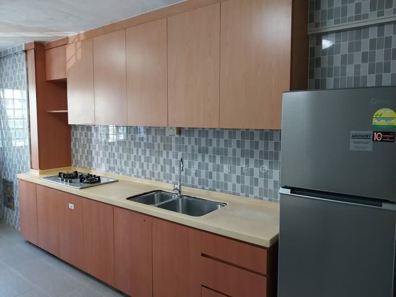 243 Jurong East Street 24, 243 Jurong East Street 24, 2 Bedrooms, 646 sqft, HDB Flat For Sale, by James Neo, 500177797 - Kitchen - PropertyGuru.com.sg