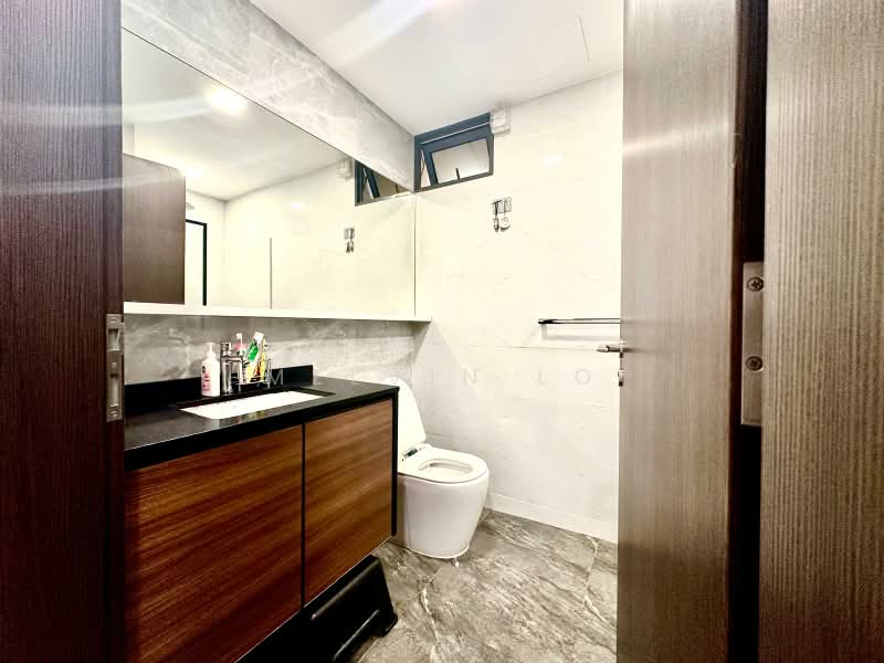 The Brownstone, 156 Canberra Drive, 3 Bedrooms, 990 sqft, Executive Condominium For Sale, by Melvin Lo, 500177806 - Bathroom - PropertyGuru.com.sg
