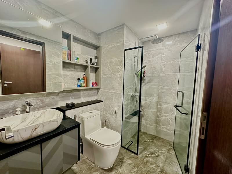 The Brownstone, 156 Canberra Drive, 3 Bedrooms, 990 sqft, Executive Condominium For Sale, by Melvin Lo, 500177806 - Bathroom - PropertyGuru.com.sg