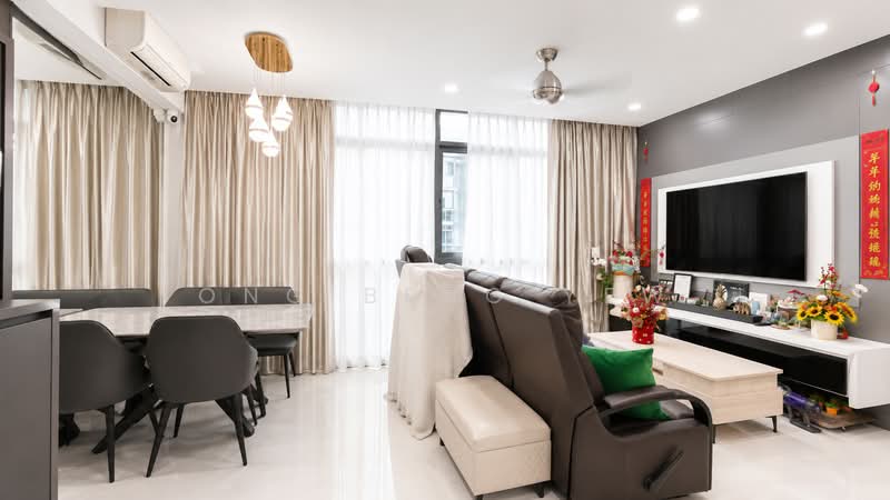 Symphony Suites, 13 Yishun Close, 4 Bedrooms, 1,023 sqft, Condominium For Sale, by Ong Beng Yew, 500177823 - Living Room - PropertyGuru.com.sg