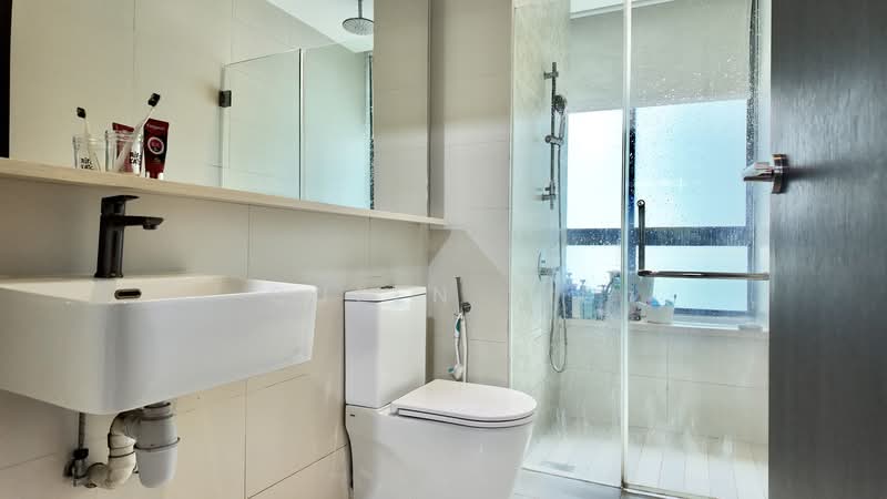 Rosewood Suites, 67 Rosewood Drive, 3 Bedrooms, 1,206 sqft, Condominium For Sale, by Queen Sie, 500177838 - Bathroom - PropertyGuru.com.sg