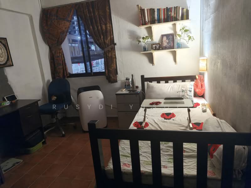 4 Jalan Batu, 4 Jalan Batu, 3 Bedrooms, 645 sqft, HDB Flat For Sale, by Rusydi Yusoff, 500177843 - Bedroom - PropertyGuru.com.sg