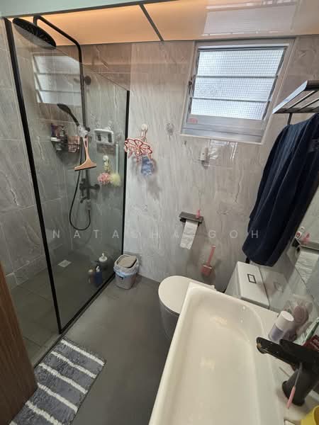 408B Northshore Drive, 408B Northshore Drive, 3 Bedrooms, 1,012 sqft, HDB Flat For Sale, by Natasha Goh, 500177846 - Bathroom - PropertyGuru.com.sg