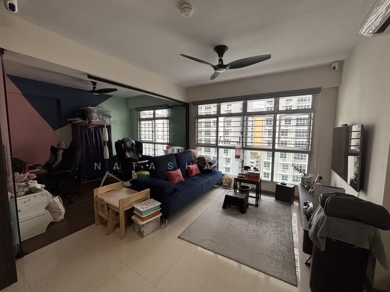 408B Northshore Drive, 408B Northshore Drive, 3 Bedrooms, 1,012 sqft, HDB Flat For Sale, by Natasha Goh, 500177846 - Living Room - PropertyGuru.com.sg