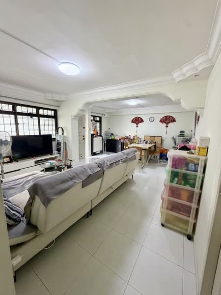 738 Woodlands Circle, 738 Woodlands Circle, 3 Bedrooms, 1,098 sqft, HDB Flat For Sale, by Serene Ng, 500177850 - Living Room - PropertyGuru.com.sg