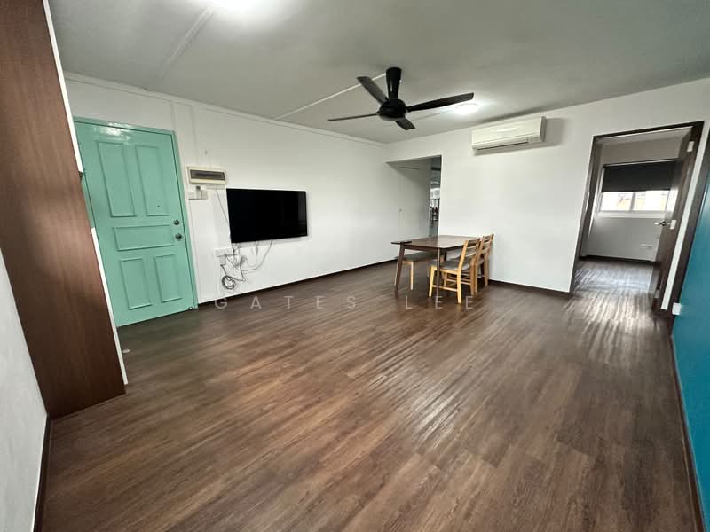 155 Hougang Street 11, 155 Hougang Street 11, 3 Bedrooms, 980 sqft, HDB Flat For Sale, by Gates Lee, 500177859 - Living Room - PropertyGuru.com.sg