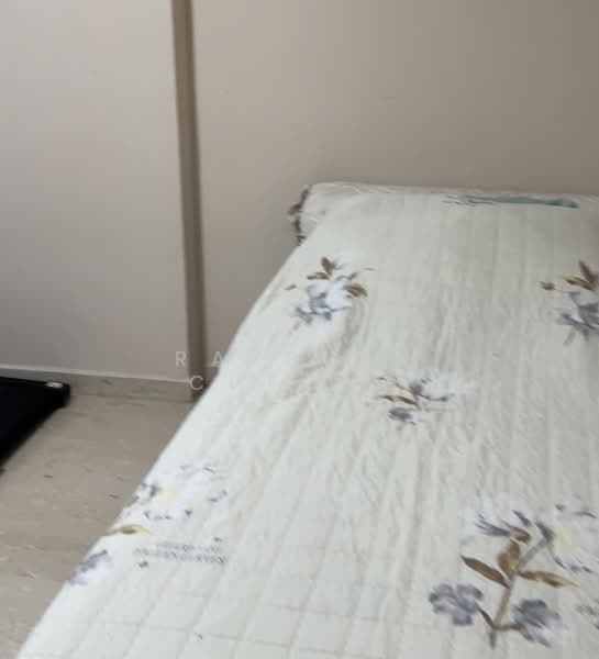 451 Hougang Avenue 10, 451 Hougang Avenue 10, Room Rental, 100 sqft, HDB Flat For Rent, by Rayburn Cheong, 500177878 - Bedroom - PropertyGuru.com.sg