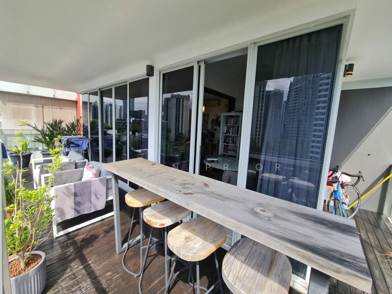 River Valley Gorgeous Mercury, , 2 Bedrooms, 1,100 sqft, Condominium For Rent, by Susan Prior, 500177879 - Balcony - PropertyGuru.com.sg