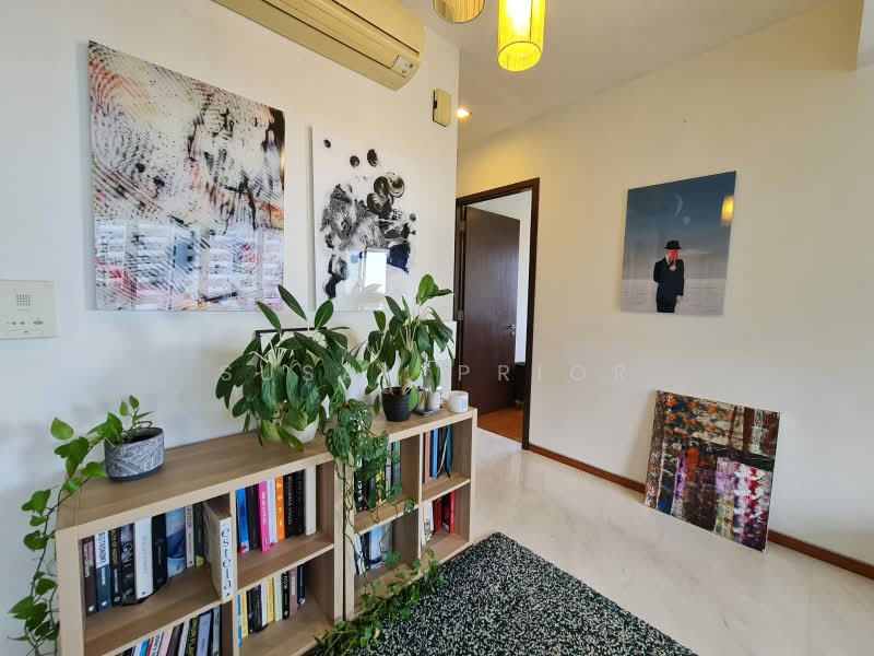 River Valley Gorgeous Mercury, , 2 Bedrooms, 1,100 sqft, Condominium For Rent, by Susan Prior, 500177879 - Living Room - PropertyGuru.com.sg