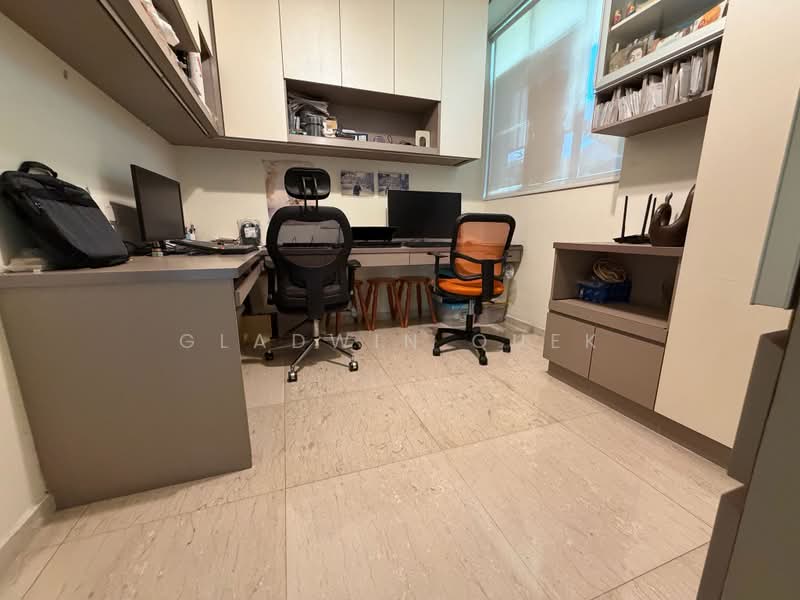 Yio Chu Kang Rd Parry Ave Philip Ave, , 6 Bedrooms, 6,000 sqft, Semi-Detached House For Sale, by Gladwin Quek, 500177883 - Study - PropertyGuru.com.sg