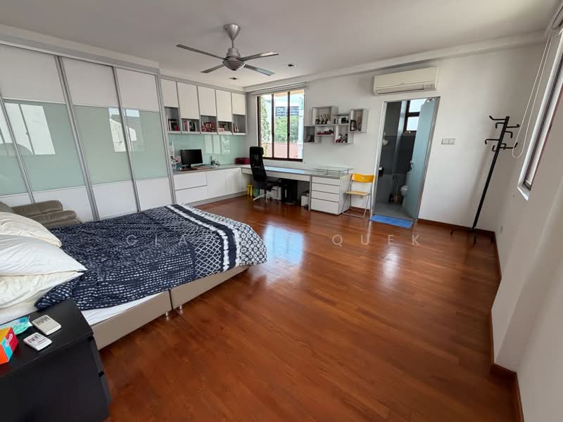 Yio Chu Kang Rd Parry Ave Philip Ave, , 6 Bedrooms, 6,000 sqft, Semi-Detached House For Sale, by Gladwin Quek, 500177883 - Bedroom - PropertyGuru.com.sg