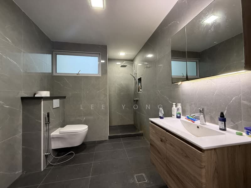 🔥CHEAP🔥 Sembawang Park Corner Landed, Kandis Walk , Jalan Janggus , Jalan Sankam, 6 Bedrooms, 4,500 sqft, Corner Terrace For Sale, by Lee Yong, 500177886 - Bathroom - PropertyGuru.com.sg