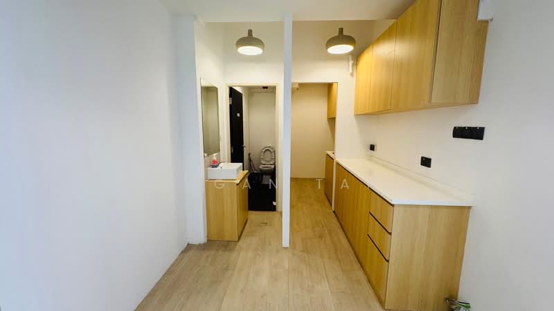 Greenwood Avenue, , 1,500 sqft, Shop / Shophouse For Sale, by Megan Tan, 500177897 - Bathroom - CommercialGuru.com.sg