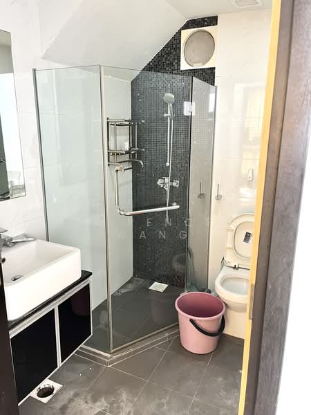 Vibes @ Kovan, 93 Kovan Road, 3 Bedrooms, 753 sqft, Condominium For Sale, by Terence Wang, 500177899 - Bathroom - PropertyGuru.com.sg