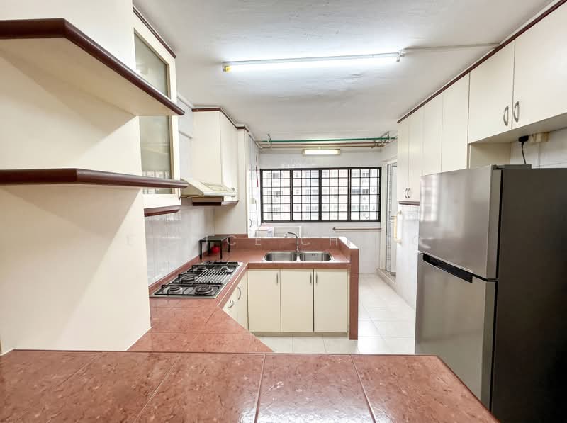 640 Ang Mo Kio Avenue 6, 640 Ang Mo Kio Avenue 6, 3 Bedrooms, 980 sqft, HDB Flat For Sale, by Eunice Chong, 500177900 - Kitchen - PropertyGuru.com.sg