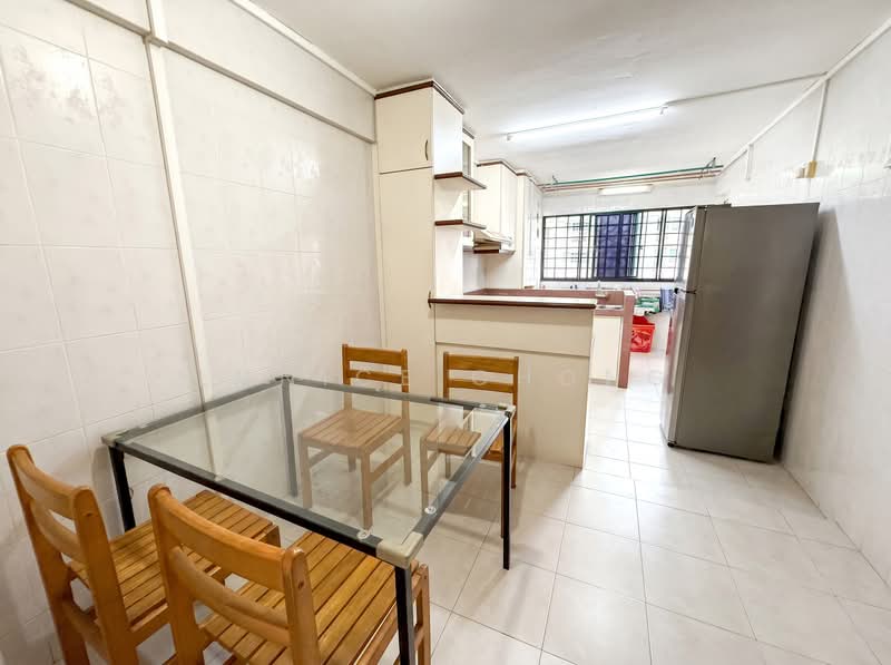 640 Ang Mo Kio Avenue 6, 640 Ang Mo Kio Avenue 6, 3 Bedrooms, 980 sqft, HDB Flat For Sale, by Eunice Chong, 500177900 - Kitchen - PropertyGuru.com.sg